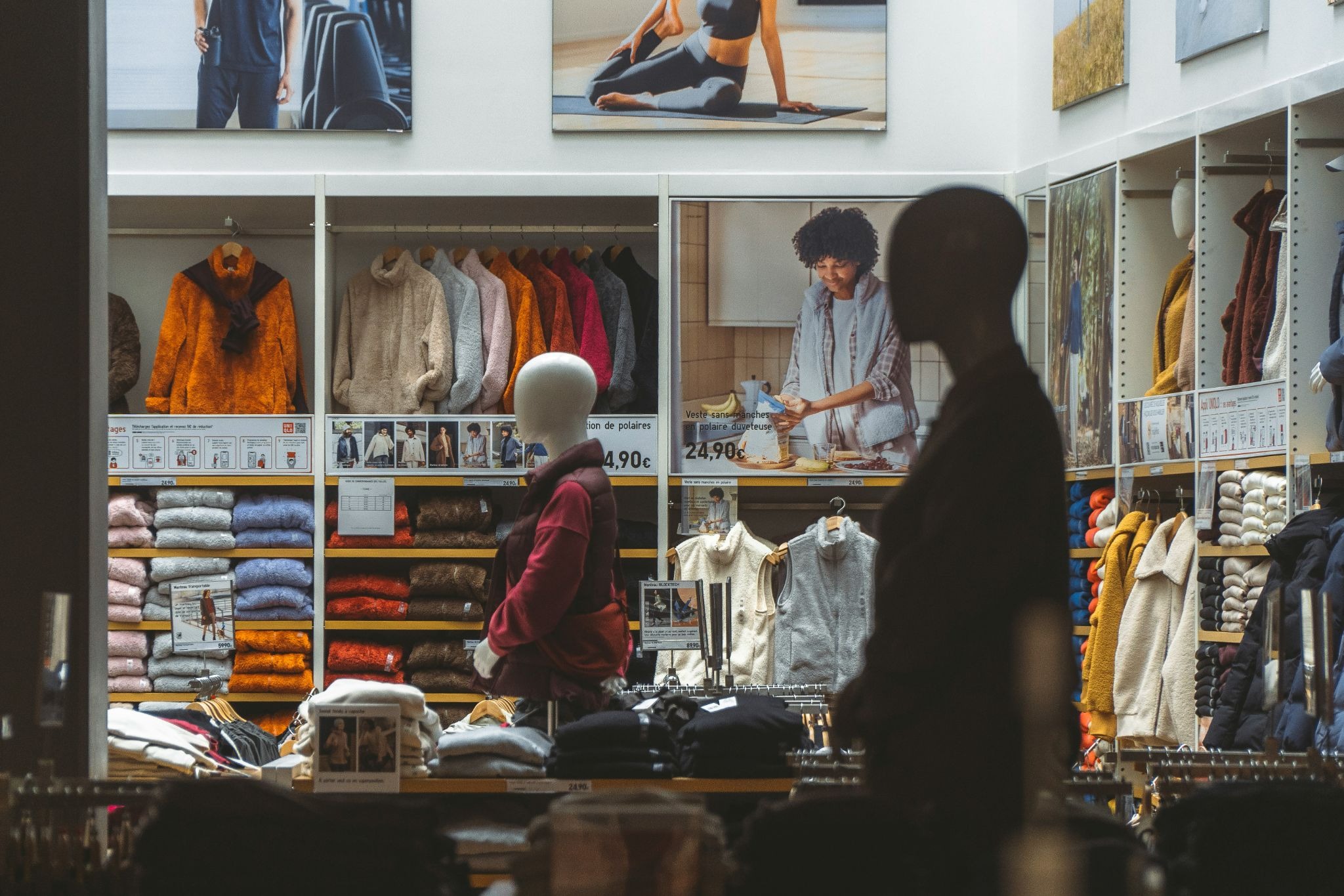 How Uniqlo’s sales strategy made it a global success. 